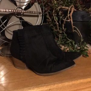 Black ruffle bootie. Size 7 Aryssa from Just Fab.